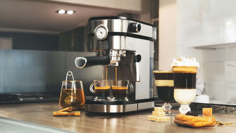 Los amantes del café están de enhorabuena con esta cafetera express que vende Lidl muy rebajada