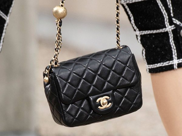  Chanel 2.55