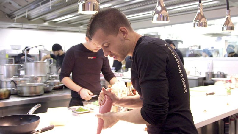 Dabiz Muñoz en la cocina
