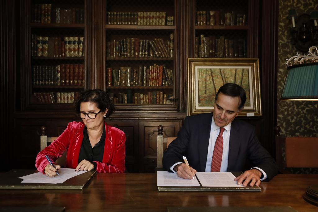 Farmaindustria y la Generalitat de Cataluña se unen para controlar la publicidad de los medicamentos