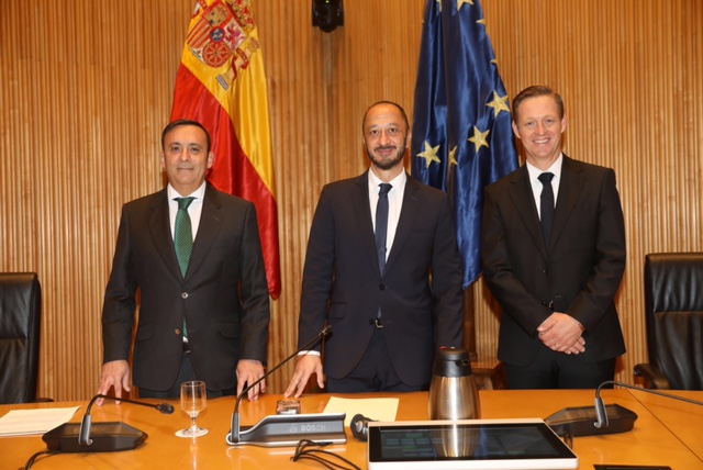 El diálogo entre los agentes de la cadena de valor del medicamento resulta clave para los nuevos desafíos del sector 1 Merca2.es Cofares encuentro medicamento