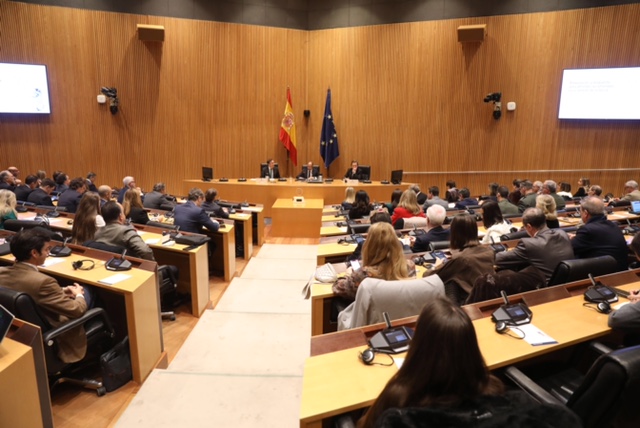 El diálogo entre los agentes de la cadena de valor del medicamento resulta clave para los nuevos desafíos del sector 2 Merca2.es Cofares encuentro