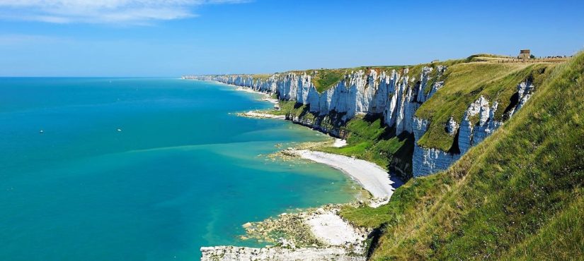 GettyImages 1828610886NORMANDIE falaise cote albatre panoramique Merca2.es