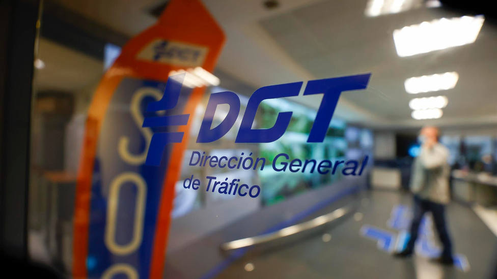 Esta es la lista de infracciones por las que te puede multar la DGT aunque te parezca mentira