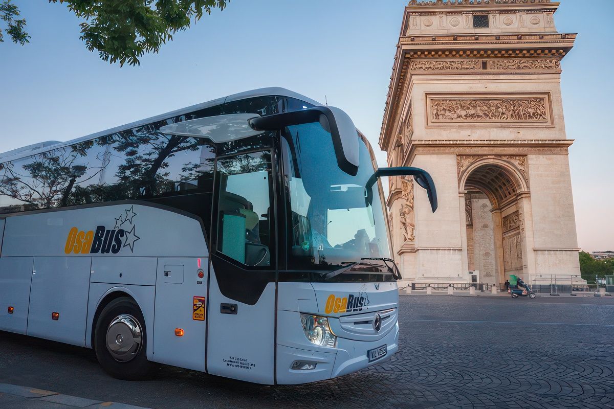 Osabus se expande al mercado español con sus servicios personalizados para viajeros y operadores turísticos 1 Merca2.es Luxury bus tours europe osabus Merca2.es