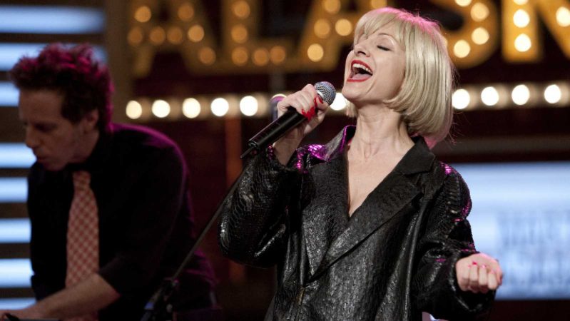 Najwa Nimri cantando
