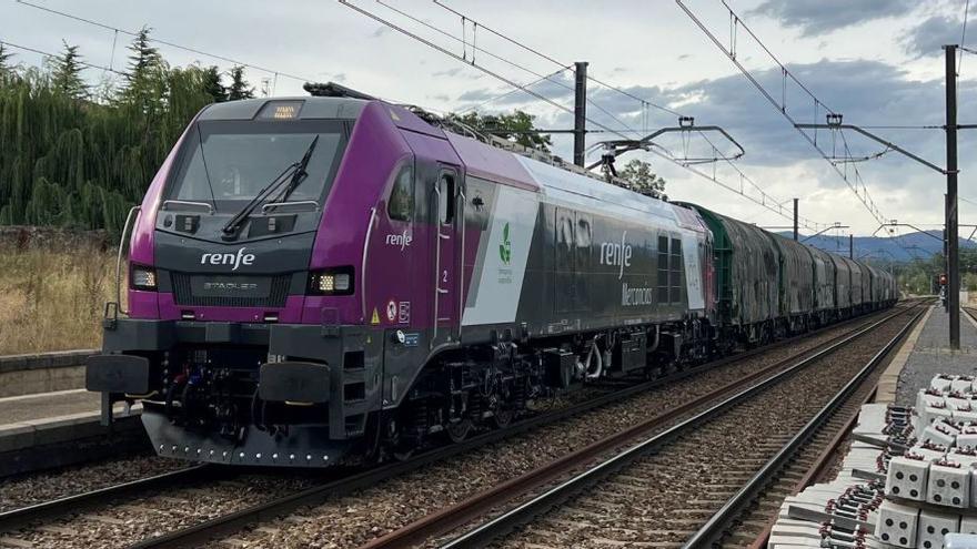 España vuela sobre más de 4.000 kilómetros de alta velocidad
