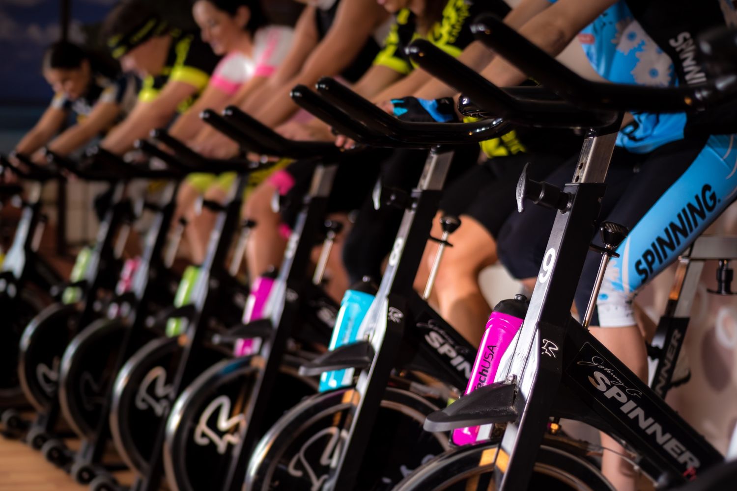 Spinning: No solo pedalear, es un camino hacia un corazón más fuerte