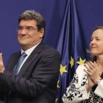 Calviño y Escrivá condenan a las OMV a entrar en las grandes operadoras