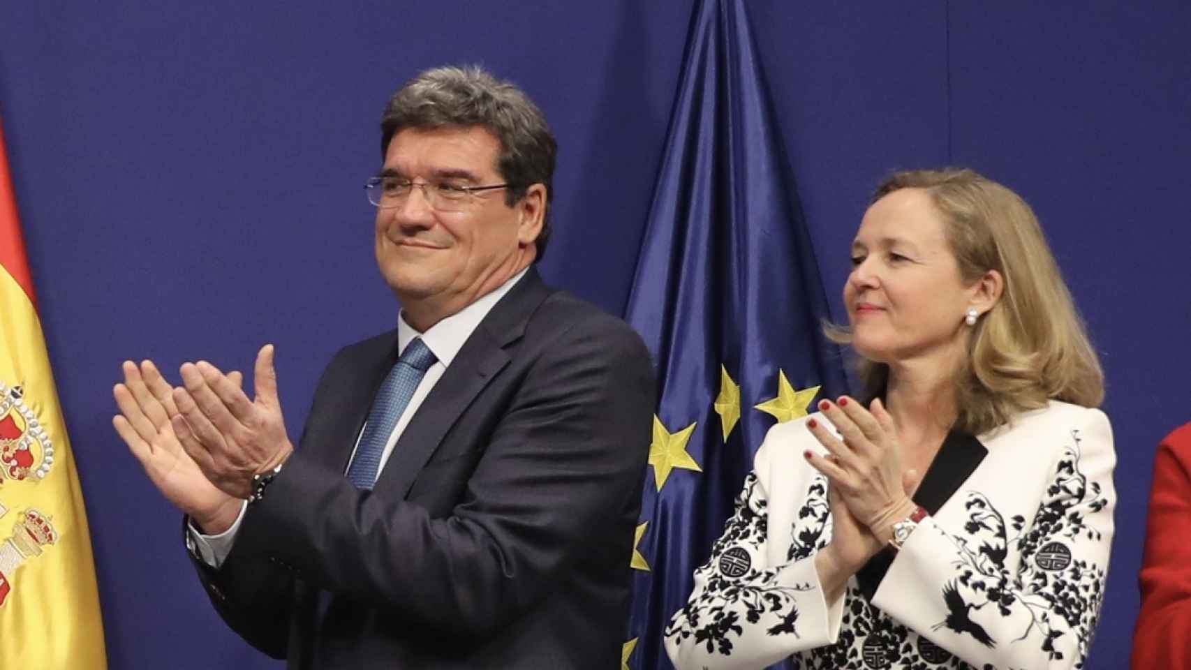 Calviño y Escrivá condenan a las OMV a entrar en las grandes operadoras
