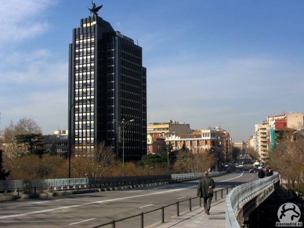 Las calles más lujosas de España: donde el glamour se encuentra con la historia 3 Merca2.es castellana33 06 g Merca2.es