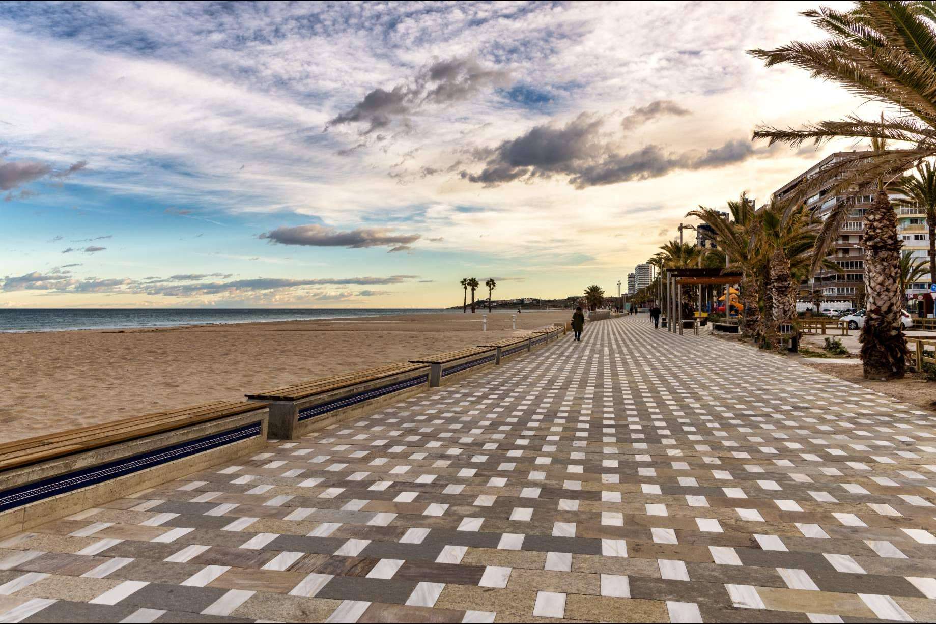 Pisos en playa San Juan Alicante, de la mano de Home Target