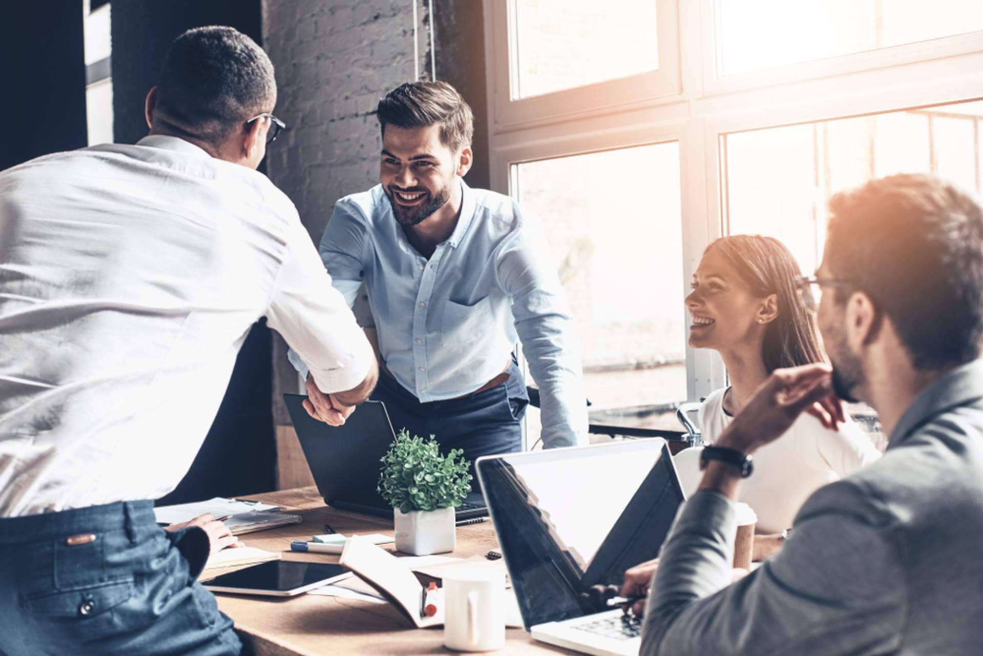 Estrategias innovadoras en gestión laboral, la externalización de recursos humanos en las empresas