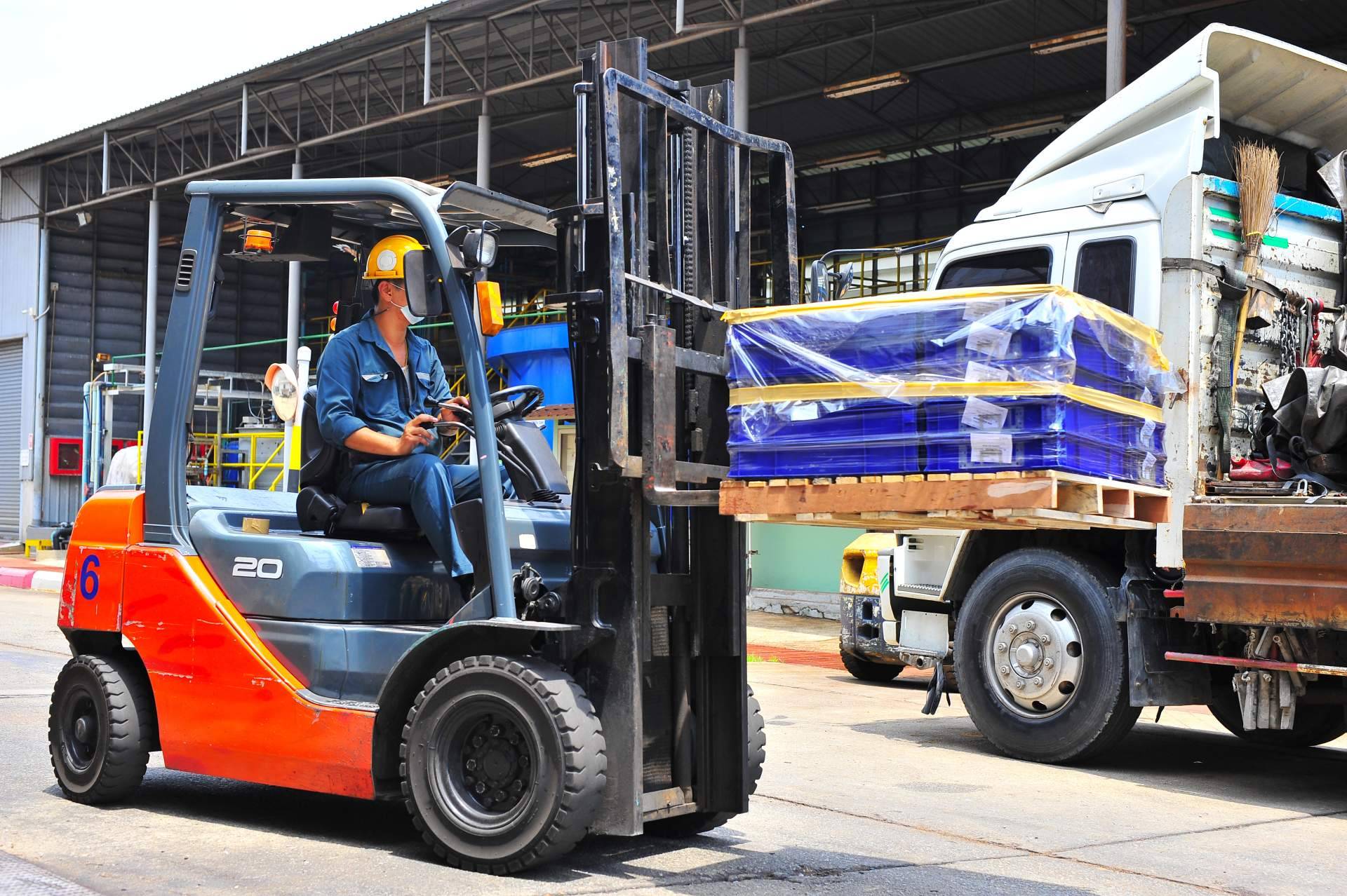 ¿Cómo reemplazar la batería de una carretilla elevadora? Baterías y Amperios