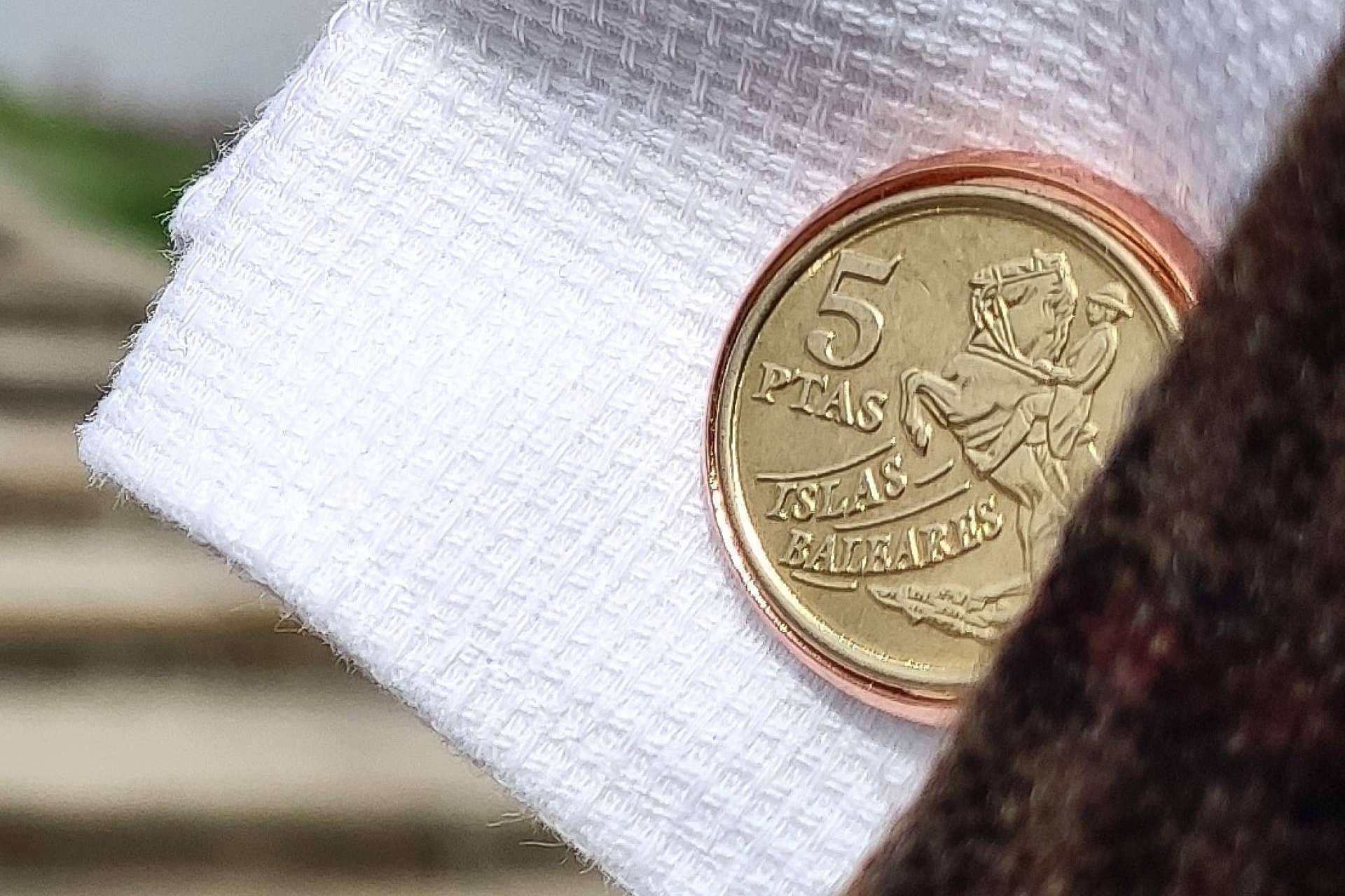Los elegantes gemelos de la marca Genumis, una alternativa ideal para los regalos de Navidad