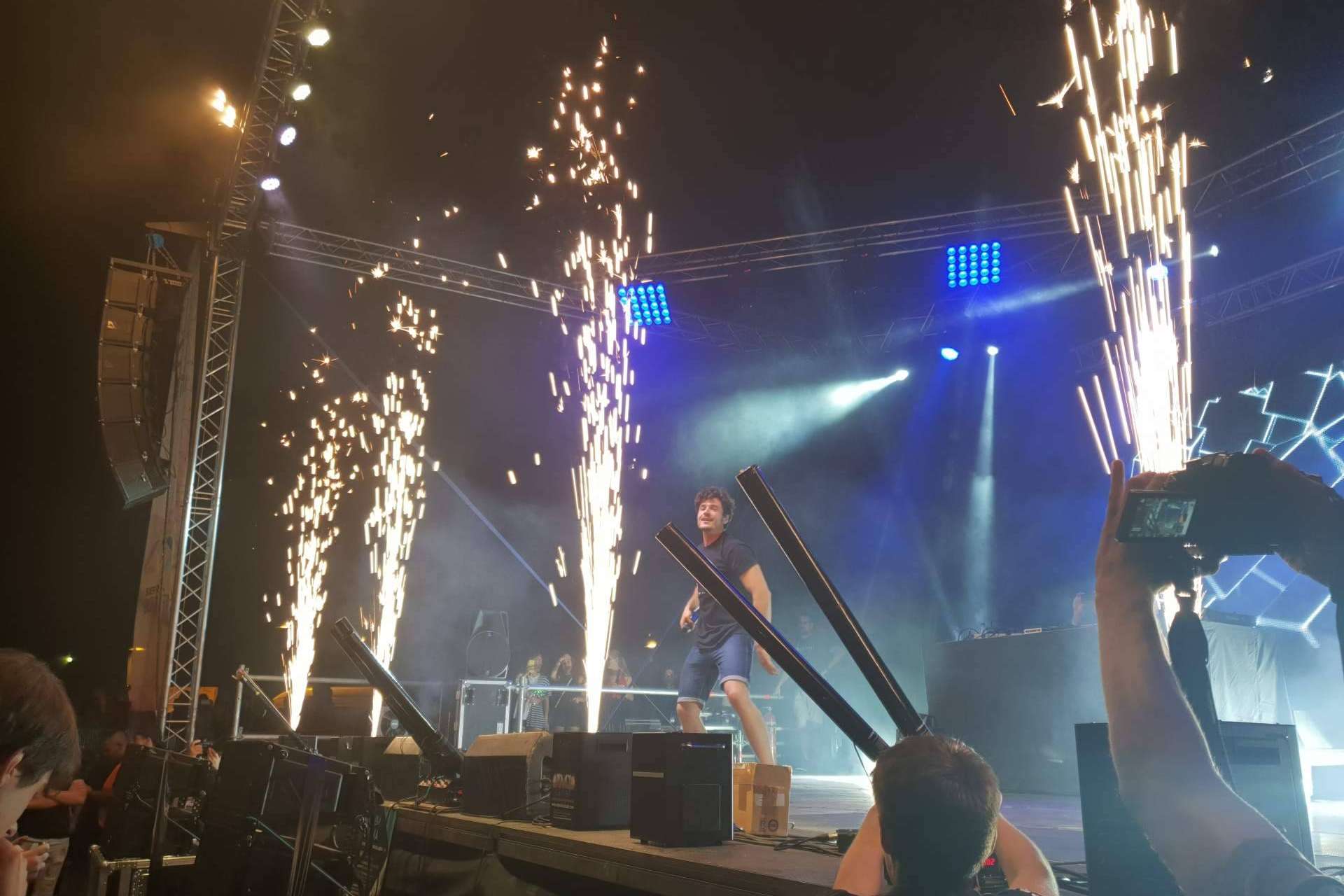 Alquiler de equipos de sonido, iluminación y audiovisuales para conciertos y todo tipo de eventos