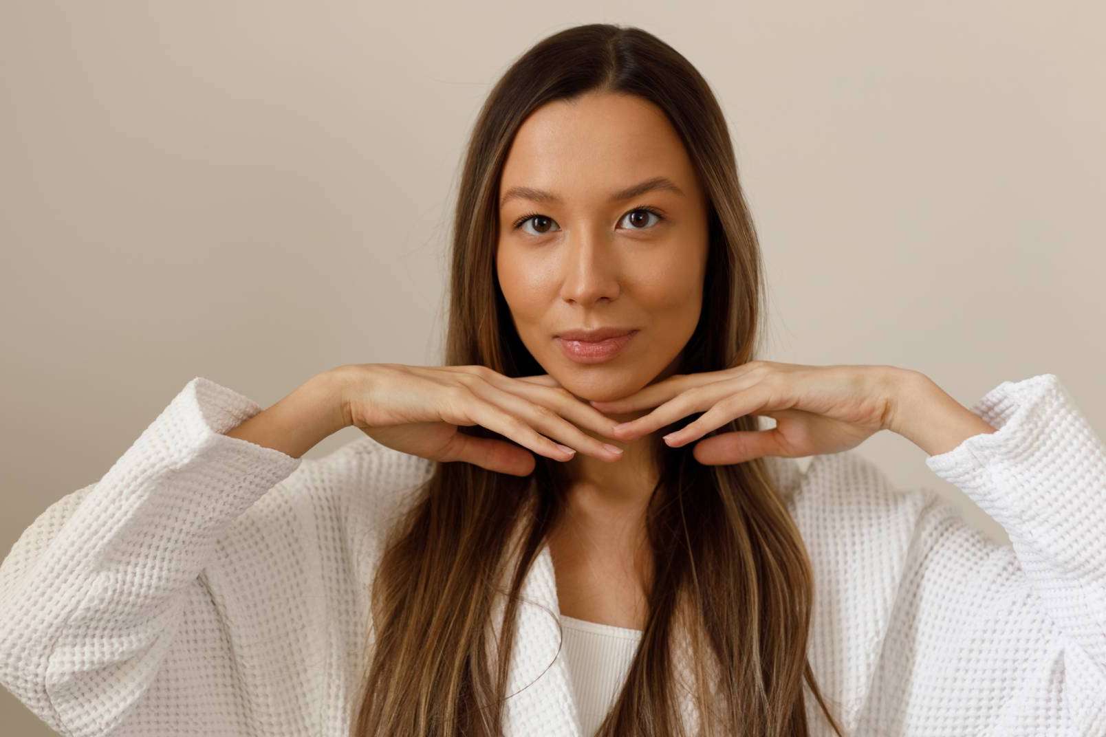 Equilibrar la armonía del rostro con el método de yoga facial Face Balance