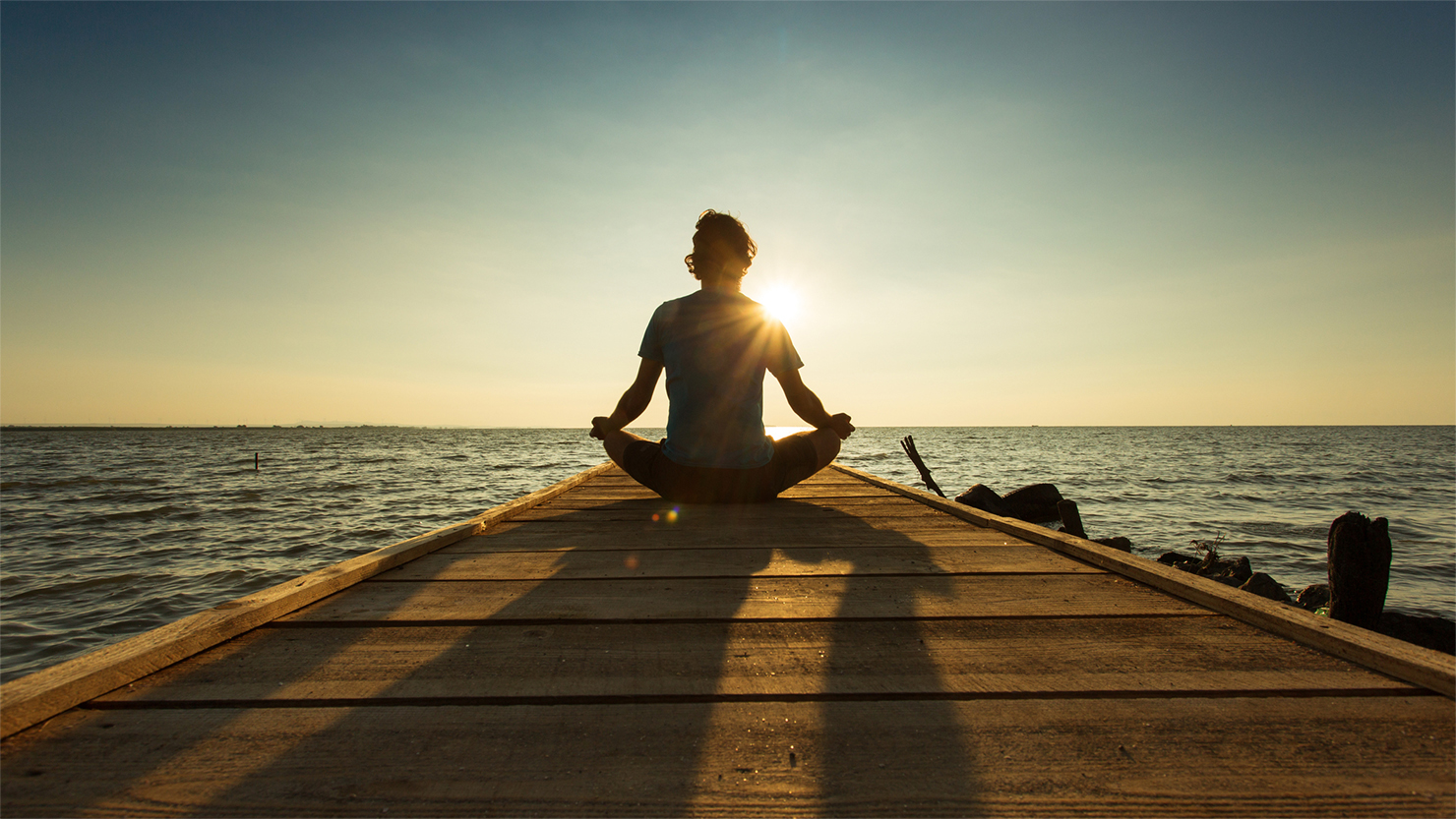 MEDITACIÓN Y LA BÚSQUEDA DE LA FELICIDAD