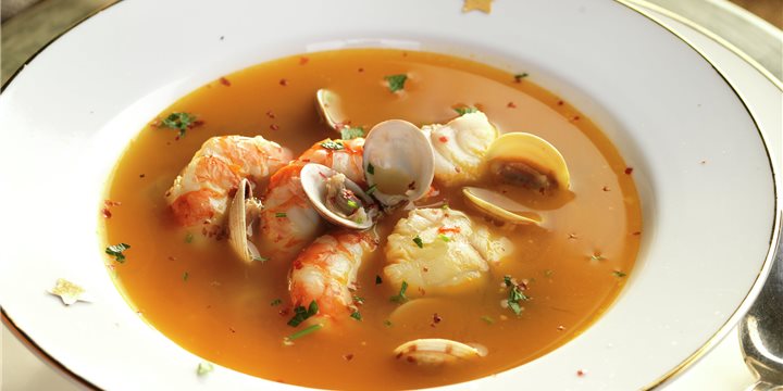 paso a paso para hacer una sopa de fiesta con pescado y marisco resultado Merca2.es