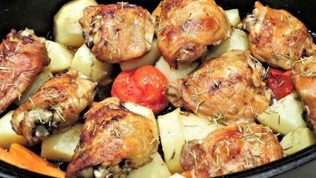 Pavo exquisito: deliciosamente rellenado con trufas y setas silvestres para una experiencia culinaria inolvidable