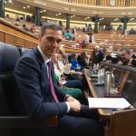 Sánchez responde a Repsol con un órdago: mantiene el ‘impuestazo’ a las energéticas