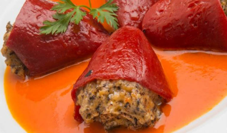 Pimientos rellenos de carne picada: un festín de sabores y colores