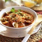 Sopa de chirlas con arroz, un manjar para quitarte el frío de encima