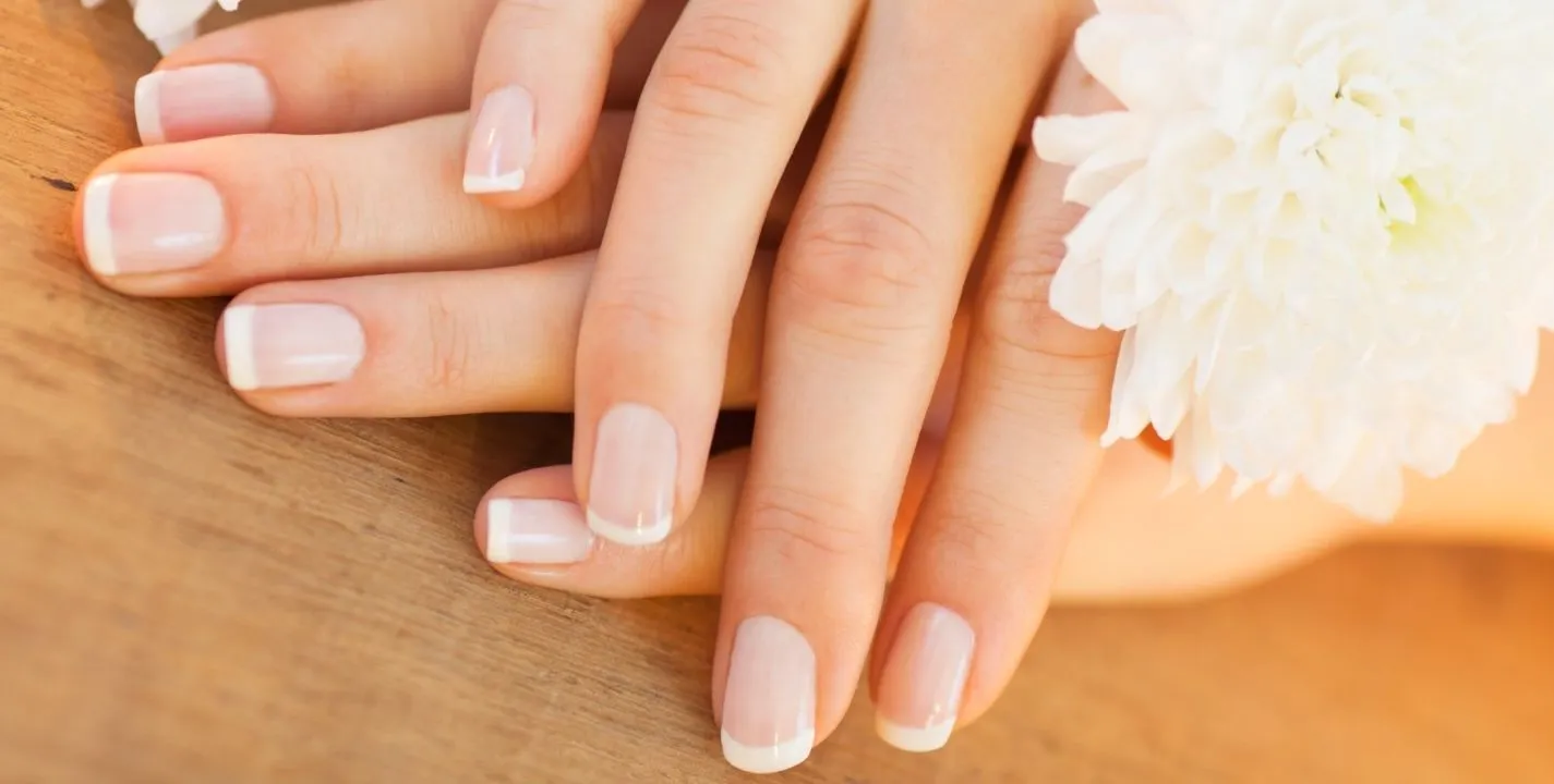 Con estos sencillos consejos lograrás tener las uñas más fuertes y bonitas 1 Merca2.es Hidratación de la piel