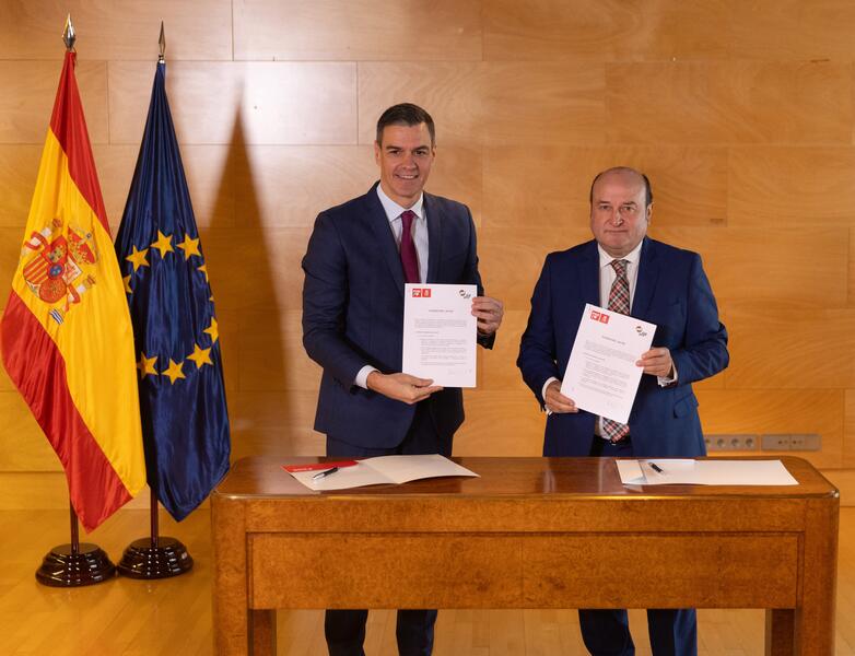 El Gobierno mete en el decreto del subsidio la prevalencia de los convenios autonómicos prometida al PNV