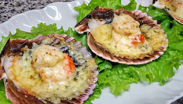 Receta de vieiras a la parmesana: un festín de elegancia en tan sólo 15 minutos 2 Merca2.es 43623966241 ef6e621be4 z Merca2.es