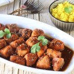 Exótica receta de salmón marinado con soja, miel y jengibre al horno