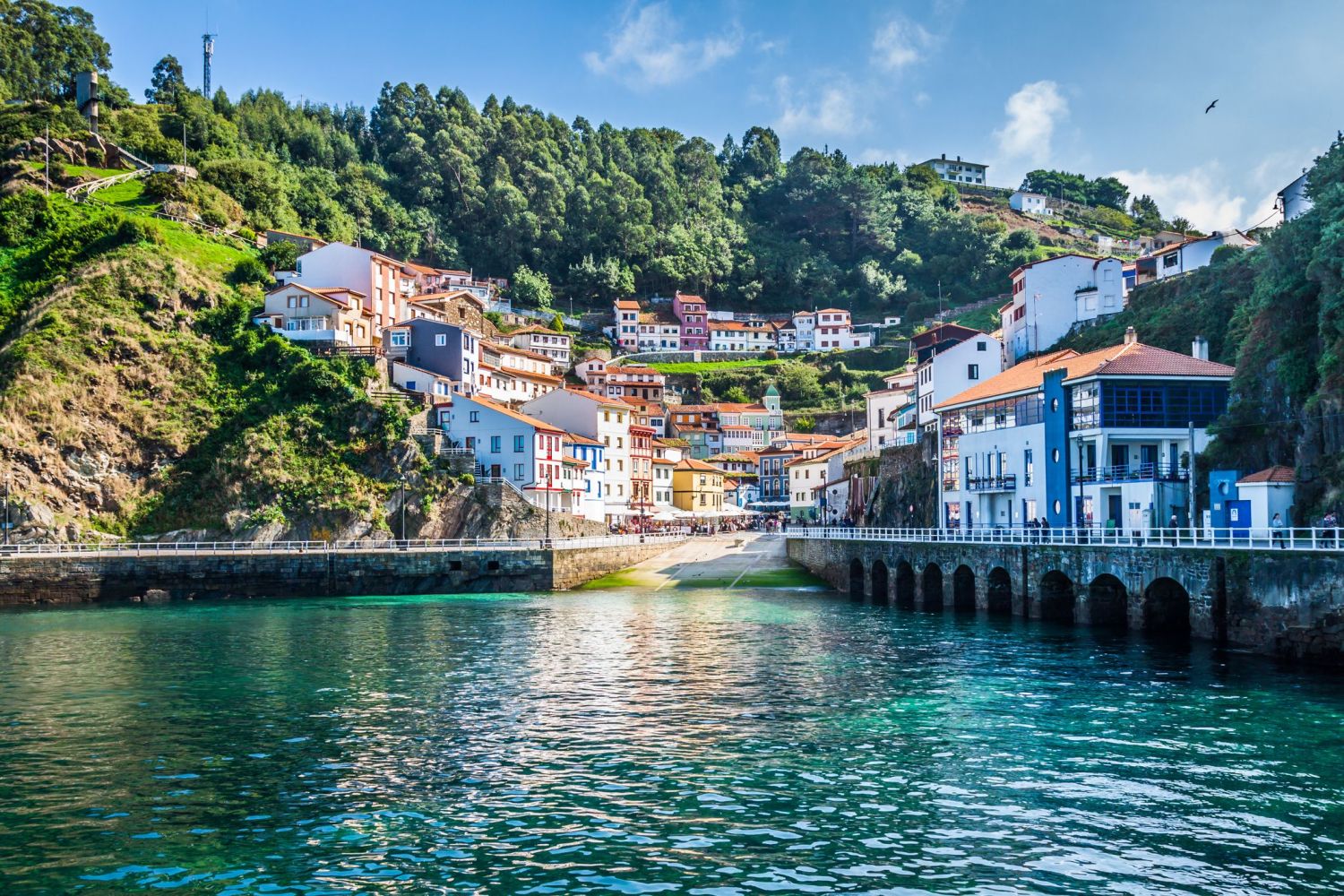 Asturias: Paraíso Verde en la Costa Norte