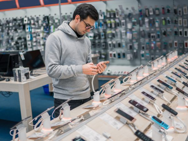 Un teléfono móvil poco convencional puede ser lo que estás buscando