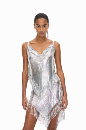 Desata tu estilo en las fiestas con el Top desflecado en malla de metal de Rabanne H&M