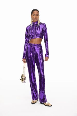 Deslumbra con estilo en las fiestas con el Top Cropped de lentejuelas de Rabanne H&M