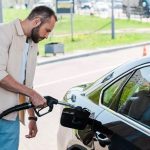 Esto es lo que debes hacer para no destrozar tu coche si te has equivocado de combustible al repostar