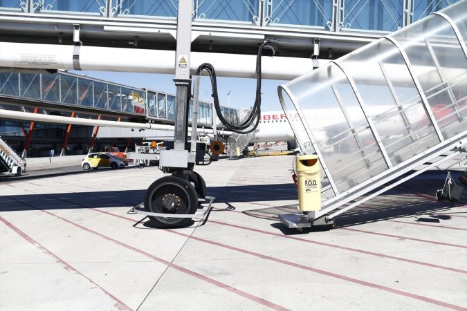 Iberia cancela más de 400 vuelos por la huelga en reyes 1 Merca2.es EuropaPress 5483926 aeropuerto barajas avion hub iberia aviones apostados personal Merca2.es