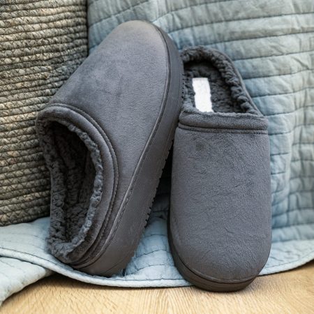Las zapatillas de casa del Aldi que parecen de marca y que estan marcando tendencia