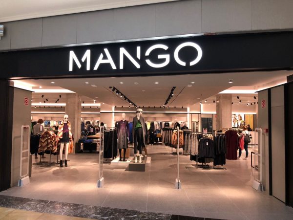 Mango tiene el pantalón negro de lentejuelas con el que Mar Flores arrasará en todas las fiestas