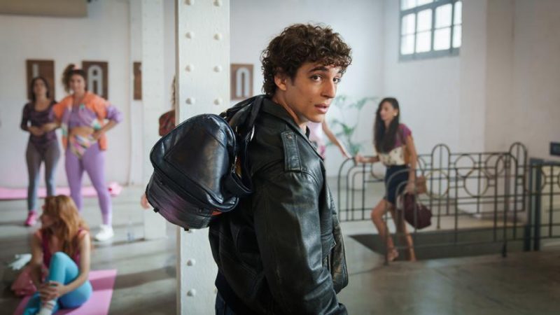 Miguel Herrán en Los Farad