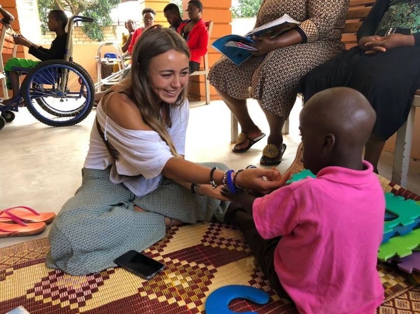 La ONG de María Galán envía un burofax a las compañías del Ibex-35 para apoyar los proyectos que desarrolla con Babies Uganda
