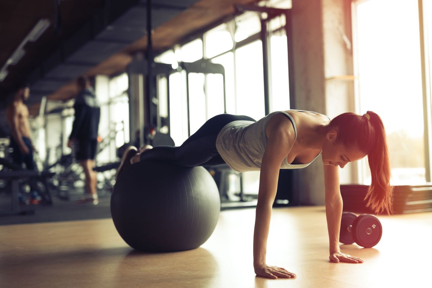 Pilates: Descubre el camino hacia una mayor fuerza central y equilibrio 1 Merca2.es ORÍGENES DEL PILATES: UNA HISTORIA DE FORTALEZA Y EQUILIBRIO