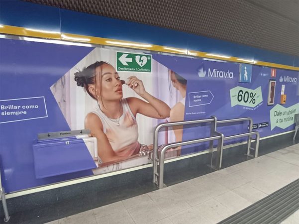 Los precios de Miravia 'cercan' a la clientela de Amazon 1 Merca2.es Publicidad de Miravia en el metro de Madrid con influencers Merca2.es