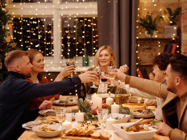 Segun un estudio estos son los temas que mas se evitan en las cenas familiares en Navidad 4 Merca2.es