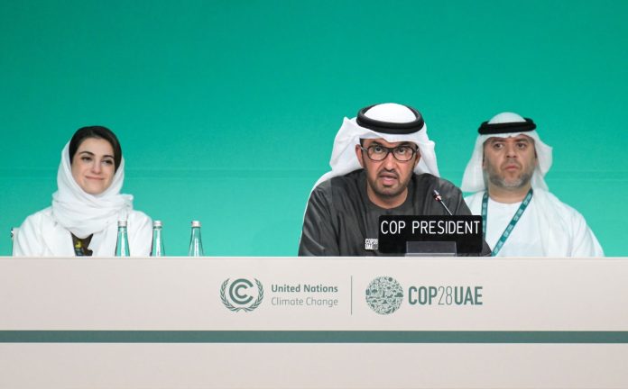 Sultan Al Jaber, presidente de la COP28, en plena intervención