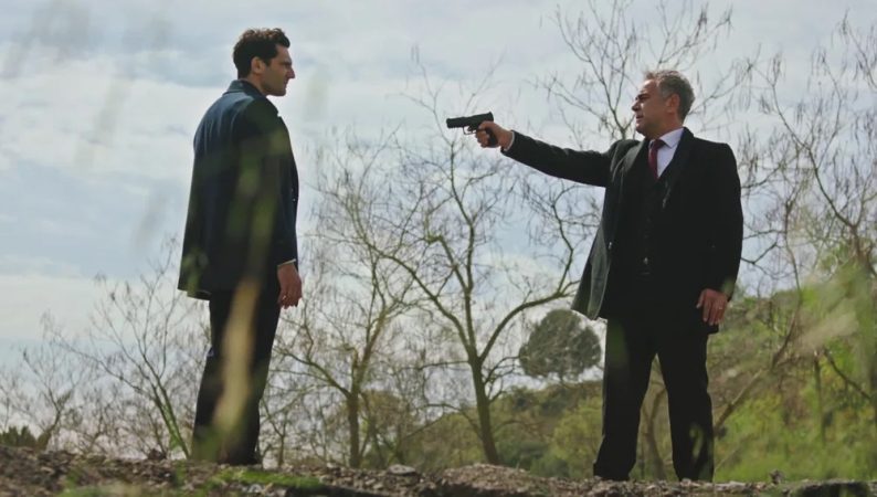 Turgut mata a Ilgaz en Secretos de familia