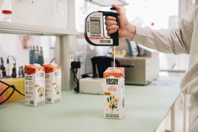 La OCU aclara si las bebidas vegetales pueden considerarse como leche o no 42 Merca2.es 'YOSOY No Es Leche'