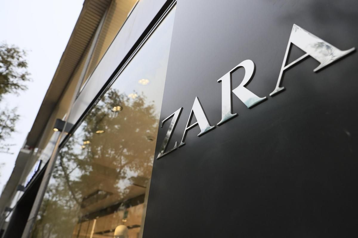 Zara está preparada para el invierno con esto 10 vestidos de punto ideales para vestir con botas