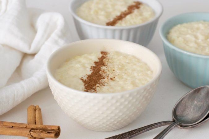 arroz con leche servido en el plato Merca2.es