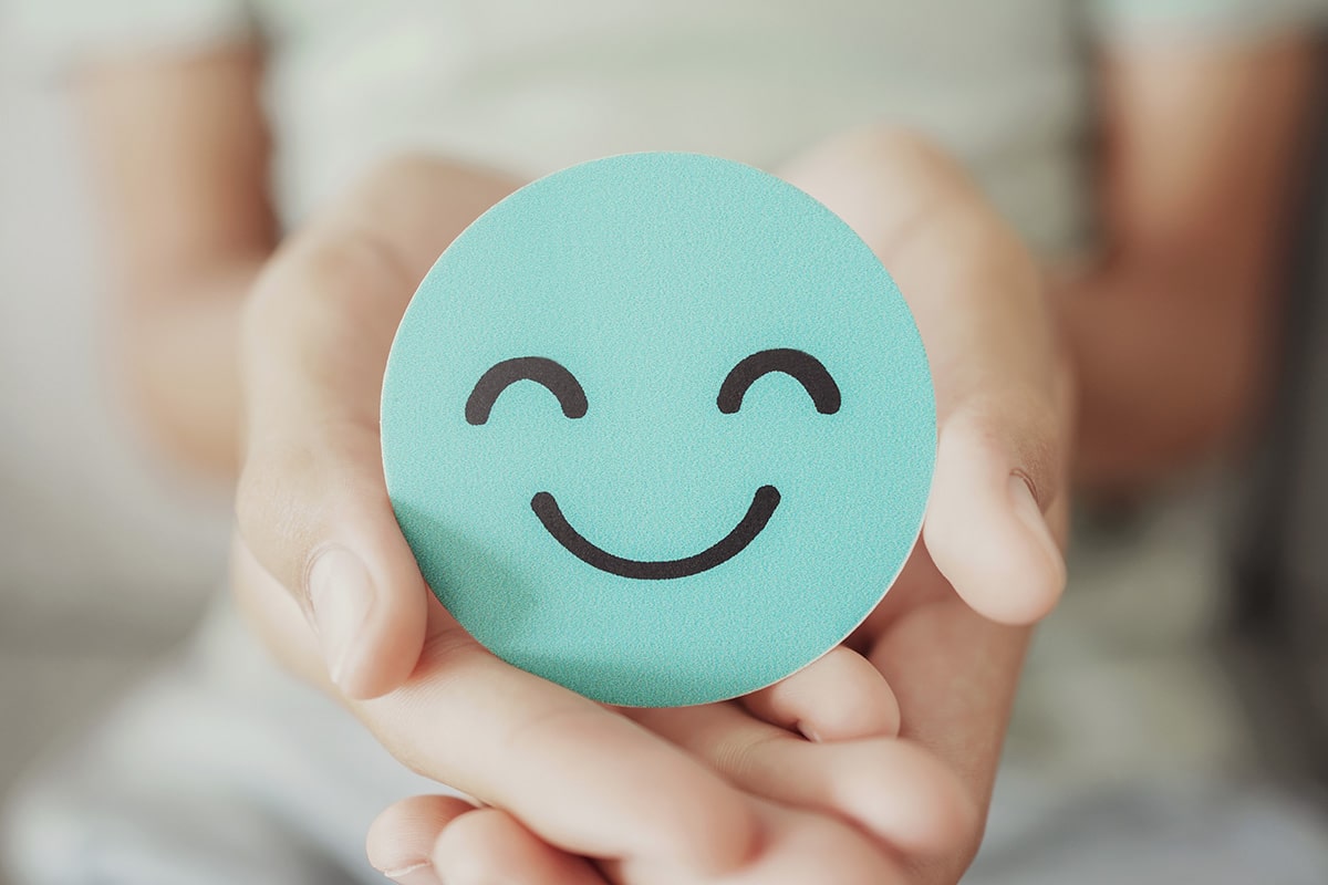 Según la ciencia, estos alimentos naturales harán que seas más feliz 1 Merca2.es ANTIOXIDANTES Y SU RELACIÓN CON LA FELICIDAD